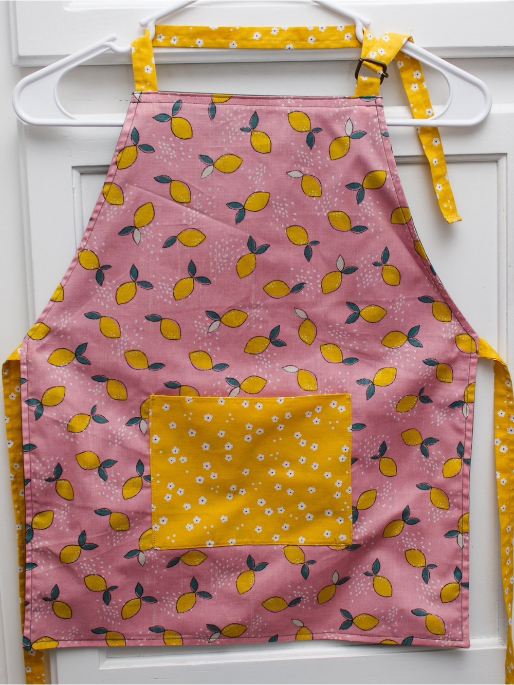 Kids Lemon Print Apron with Yellow Pocket